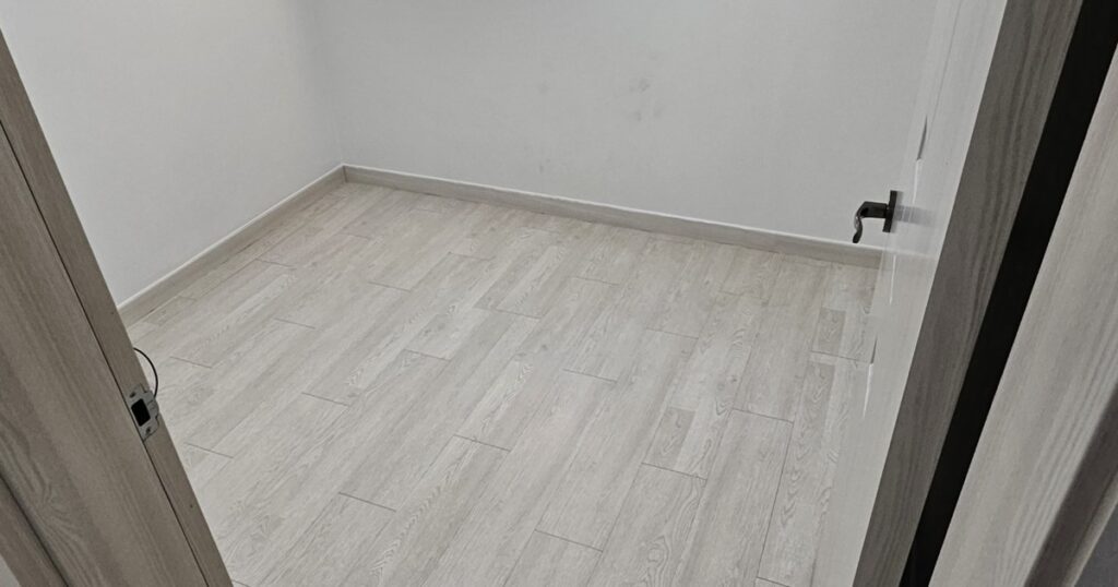 사망자집정리, 유족이 직접 해야 할 것과 맡겨야 할 것 - 사망자집정리 작업 전 현장 전경
